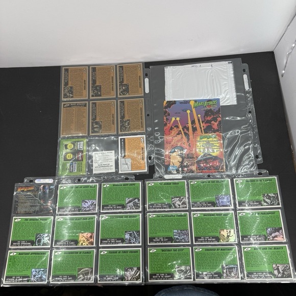 Rare 90s & 2012 Heritage TOPPS MARS ATTACKS! Binder Set Mint Cards & Wrappers - Picture 16 of 16